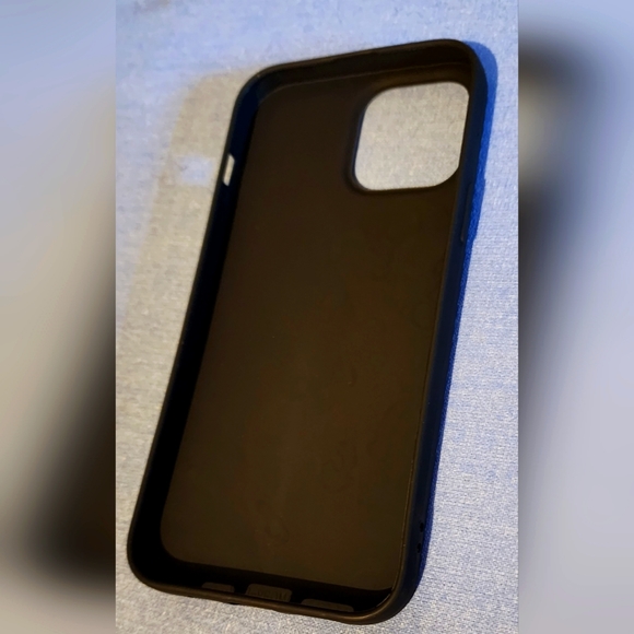 IPhone 13 Pro Max case Paris themed NWOT - Picture 4 of 4